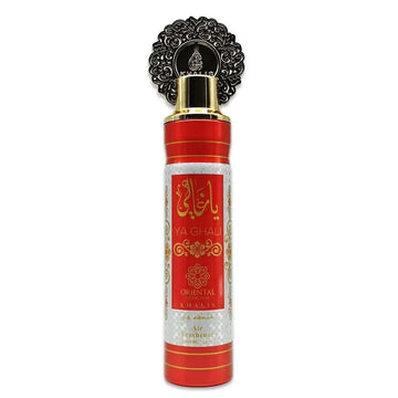 Rode cilindrische ya ghali khalis luchtverfrisser met gouden accenten en zwart decoratief deksel
